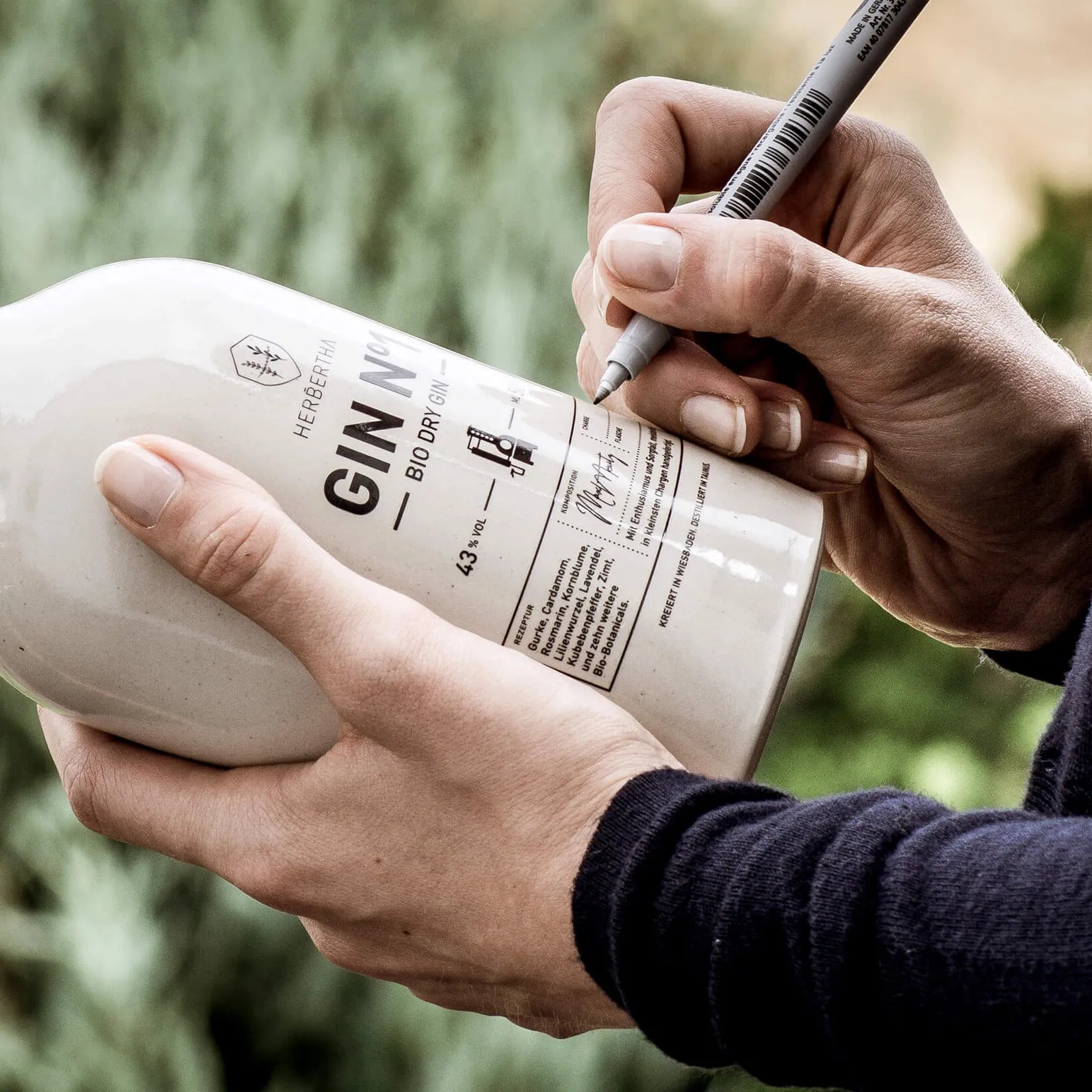 Nummerierung der Charge und Flasche