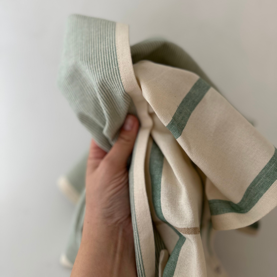 Geschirrtuch Strada aus Bio-Baumwolle Farbe: Spinat